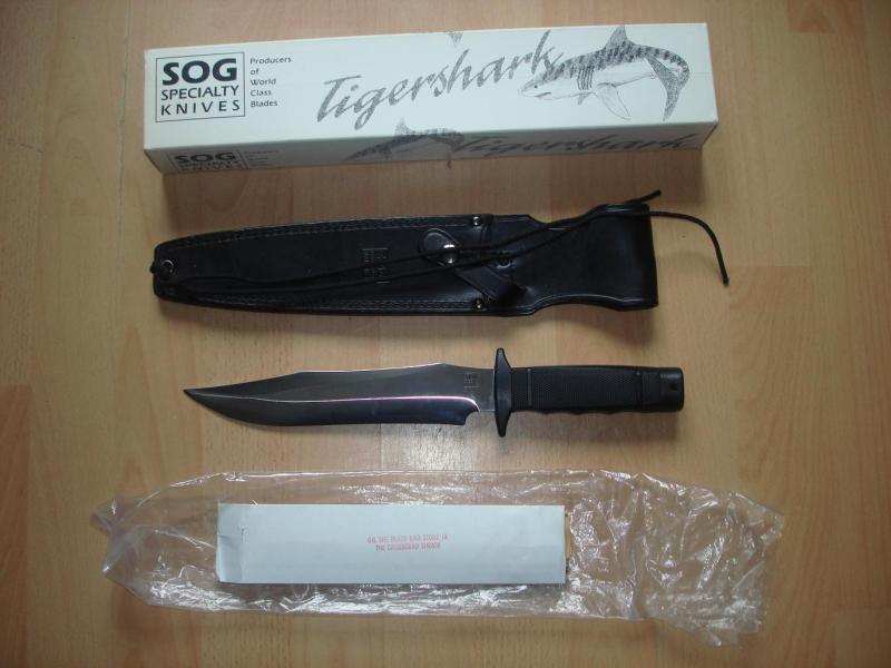 SOG Tigershark SK-5 - what's in box (Photo:"appels" - bladeforums)