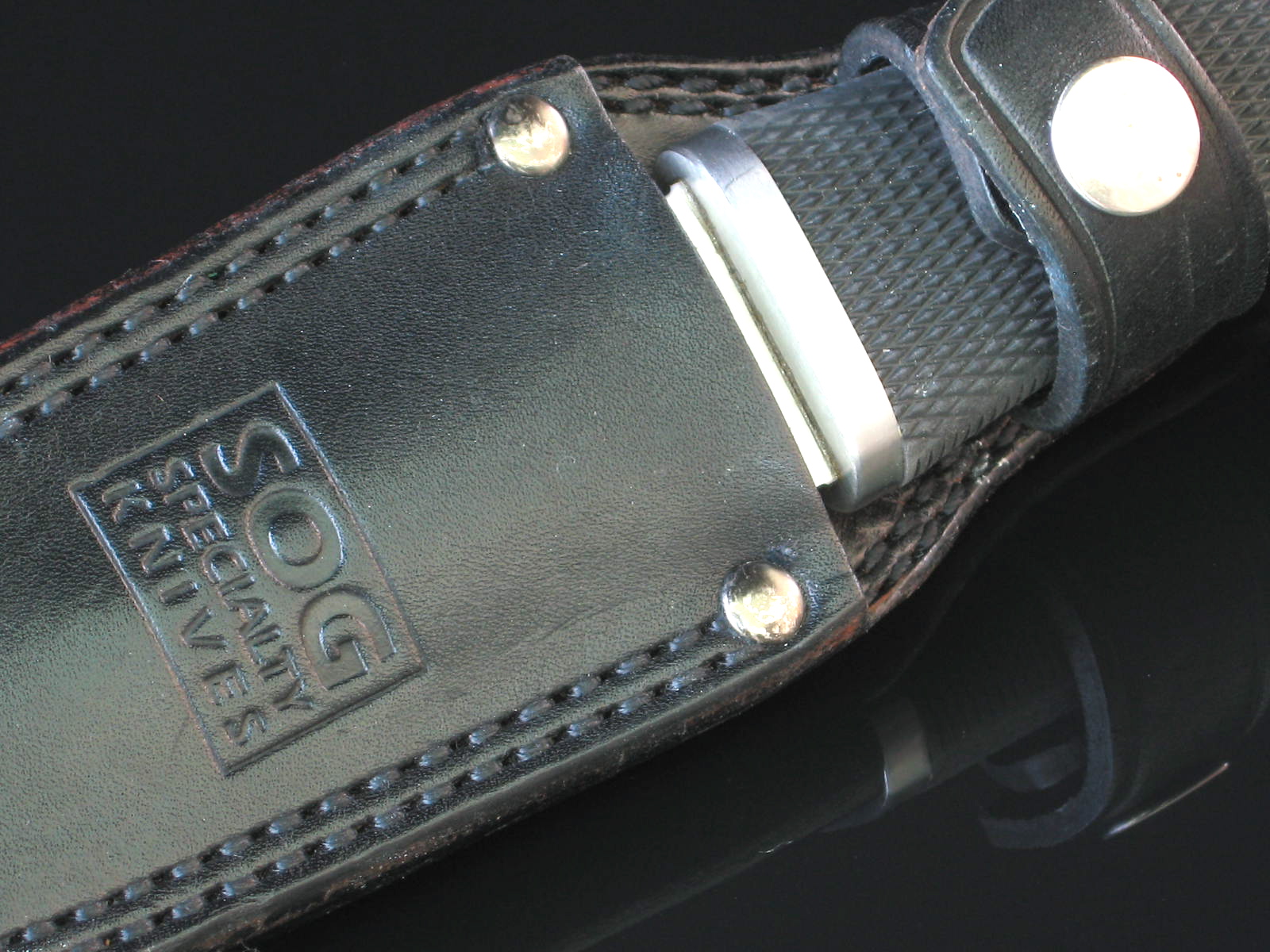 SOG Pentagon in older leather sheath snug fit...  Dagger (Photo: Arthur Margain)